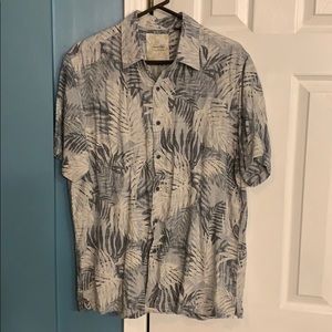 Men’s short sleeve button up shirt